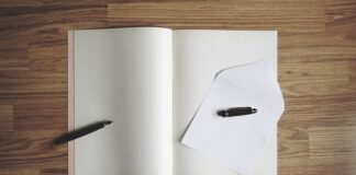 Jak wyświetlić obraz z telefonu na tablecie?
